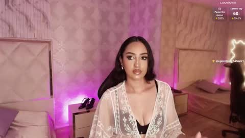 Snapshot of beella_tay1 chatting on November 26, 3:24 pm BELLA online show from November 26, 3:24 pm