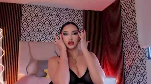 BELLA online show from June 16, 1:03 pm
