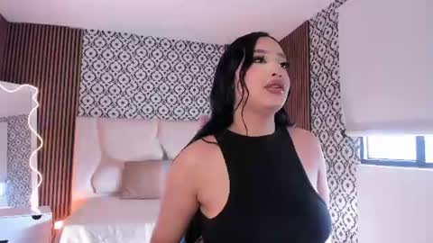 Snapshot of beella_tay1 chatting on August 1, 12:59 pm BELLA online show from August 1, 12:59 pm