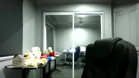 Snapshot of beelzebubxo chatting on October 22, 11:15 pm beelzebubxo online show from October 22, 11:15 pm
