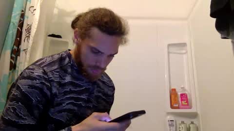 Snapshot of beenduckedoff chatting on November 12, 1:55 pm beenduckedoff online show from November 12, 1:55 pm