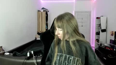 Snapshot of bekkareyes chatting on November 16, 4:12 pm bekka online show from November 16, 4:12 pm