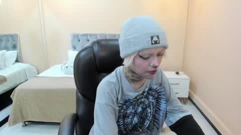 Bela online show from April 1, 7:55 pm