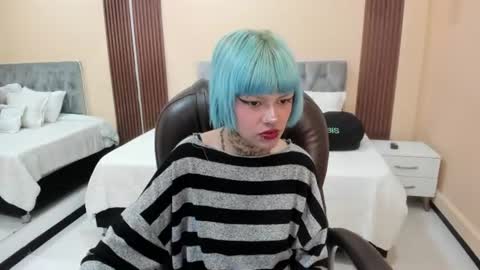 Snapshot of bela_craxkerr chatting on June 12, 1:43 pm Bela online show from June 12, 1:43 pm