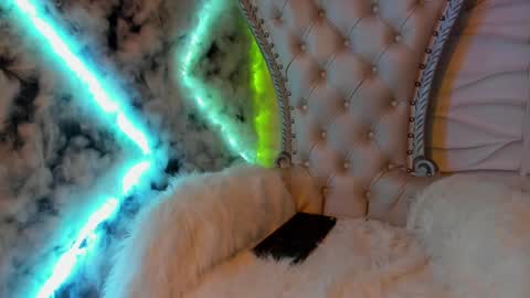 Snapshot of belamiramil chatting on December 10, 8:08 am independent model online show from December 10, 8:08 am