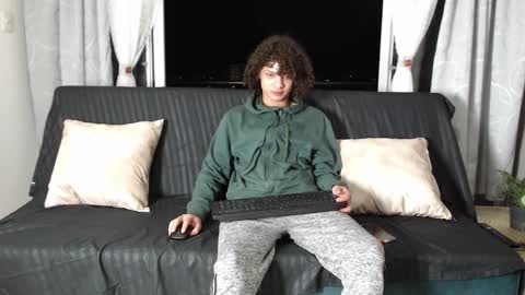 Snapshot of belamiramil chatting on January 17, 4:17 am independent model online show from January 17, 4:17 am