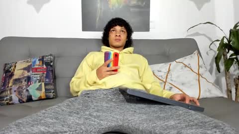 Snapshot of belamiramil chatting on March 4, 10:46 am independent model online show from March 4, 10:46 am