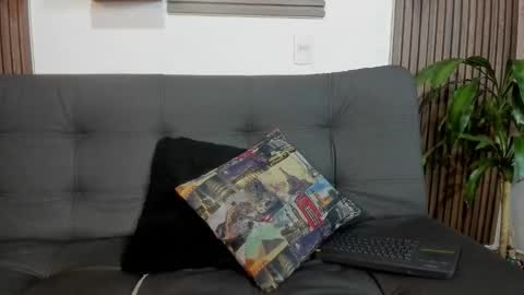 Snapshot of belamiramil chatting on October 22, 3:18 am independent model online show from October 22, 3:18 am