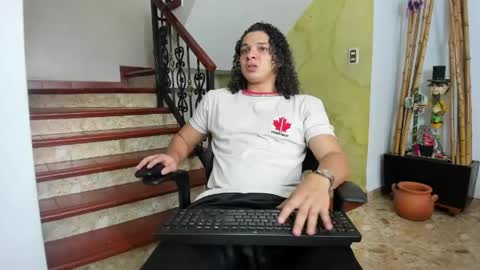 Snapshot of belamiramil chatting on May 27, 7:00 pm independent model online show from May 27, 7:00 pm