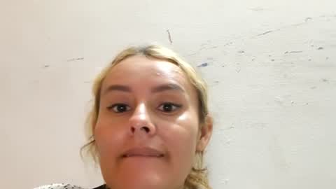 Snapshot of belinda8912 chatting on July 3, 5:36 am belinda8912 online show from July 3, 5:36 am