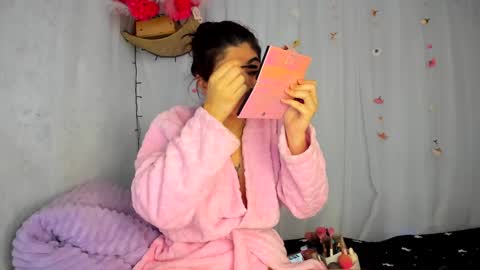 modelo independiente online show from October 13, 6:08 pm