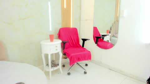 Belkilima  online show from April 8, 8:20 pm