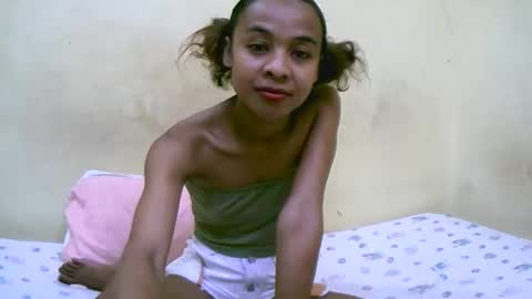 Snapshot of bella193999 chatting on November 9, 6:17 pm bella193999 online show from November 9, 6:17 pm