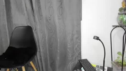 isabella online show from February 14, 5:19 am