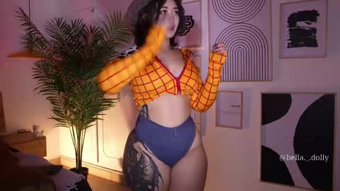 Snapshot of bella__donne chatting on May 11, 11:49 am online show from May 11, 11:49 am