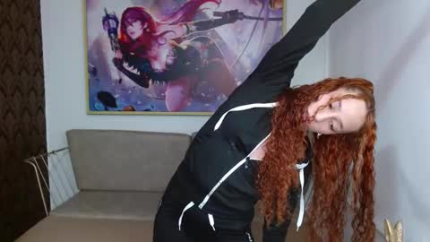 Snapshot of bella__rouse_ chatting on November 16, 1:17 pm Bella online show from November 16, 1:17 pm