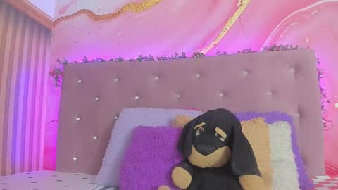 Melanie  online show from January 16, 10:41 am