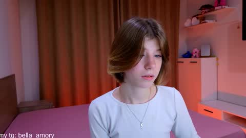 Bella online show from December 4, 11:57 pm