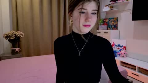 Bella online show from March 9, 9:08 pm