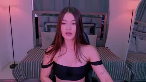 Snapshot of bella_clark2 chatting on July 18, 12:53 pm Bella online show from July 18, 12:53 pm