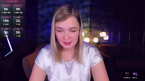 Snapshot of bella_cosmos chatting on January 7, 11:58 am Bella online show from January 7, 11:58 am