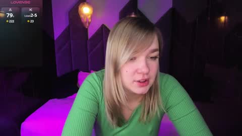 Snapshot of bella_cosmos chatting on March 11, 5:16 am Bella online show from March 11, 5:16 am