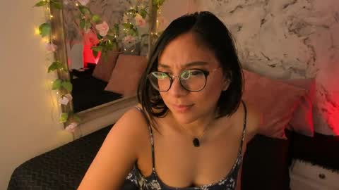 Snapshot of bella_desi chatting on May 27, 2:14 pm Dessi online show from May 27, 2:14 pm