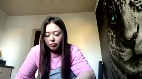 Hanna here Welcome  online show from May 6, 1:36 am