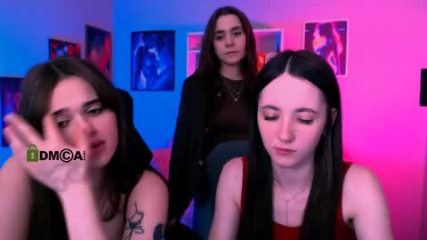 Snapshot of bella_dorn chatting on May 11, 4:04 pm Bella online show from May 11, 4:04 pm
