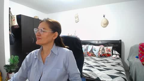 Bella online show from February 6, 4:10 am
