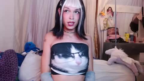 bella_gonvill online show from June 2, 6:04 am