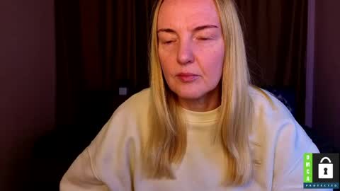 Bella online show from April 23, 11:31 am