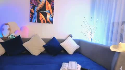 Bella online show from March 16, 8:02 pm