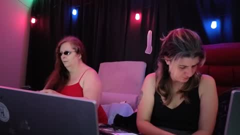 Bella James online show from September 24, 4:54 pm