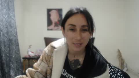 Snapshot of bella_luna34 chatting on March 26, 3:56 am bella_luna34 online show from March 26, 3:56 am