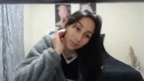 Snapshot of bella_luna34 chatting on April 7, 2:56 am bella_luna34 online show from April 7, 2:56 am