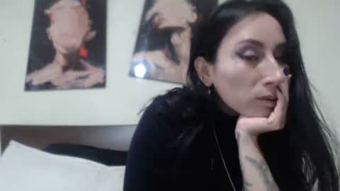 Snapshot of bella_luna34 chatting on April 24, 3:47 pm bella_luna34 online show from April 24, 3:47 pm