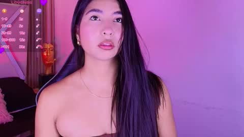 bella_martini_ online show from March 5, 12:23 pm