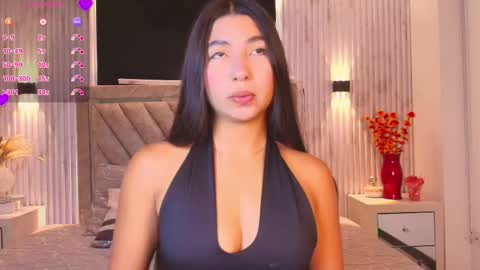 bella_martini_ online show from March 25, 12:00 pm
