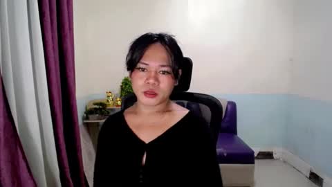bella_ngo online show from May 28, 9:28 am