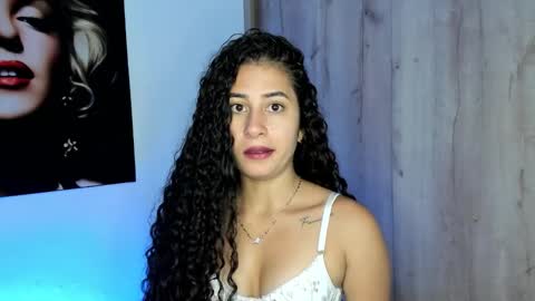 Snapshot of bella_ponce1 chatting on October 8, 2:58 pm Bella Ponce online show from October 8, 2:58 pm
