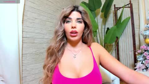 bella_posh online show from December 15, 8:18 am