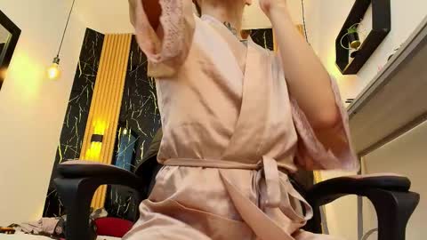     online show from January 15, 8:34 pm