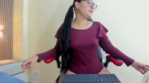 BELLA STONE  online show from February 26, 7:35 pm