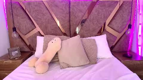 Snapshot of bella_swwan_ chatting on June 18, 6:34 pm Bella Swwan online show from June 18, 6:34 pm