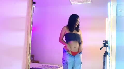 Snapshot of bella_swwan_ chatting on June 26, 2:21 pm Bella Swwan online show from June 26, 2:21 pm
