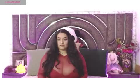 Snapshot of bella_taylor_a chatting on June 9, 9:04 pm Bella Taylore online show from June 9, 9:04 pm