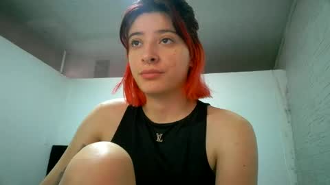 Snapshot of bella_thorne1999 chatting on June 28, 4:57 pm bella_thorne1999 online show from June 28, 4:57 pm