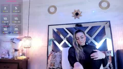 Snapshot of bella_volup chatting on May 18, 11:38 am bella_volup online show from May 18, 11:38 am