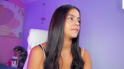 Snapshot of bella_walker_ chatting on September 12, 8:09 pm BELLA online show from September 12, 8:09 pm